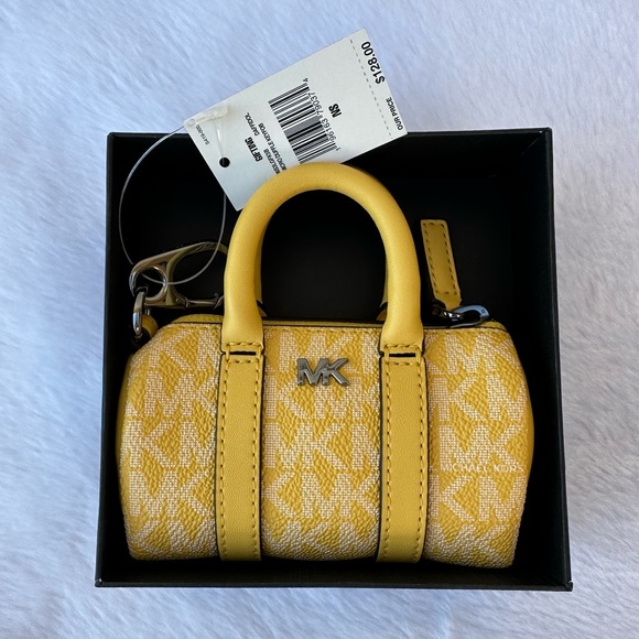 Michael Kors Micro Duffle keychain - Picture 1 of 7
